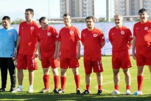 Hakan Ş&uuml;k&uuml;r- Kose&ccedil;ki karşı karşıya