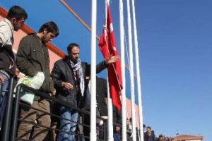 BDP kongresinde bayrak krizi yaşandı