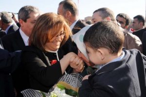 Şahin'e coşkulu karşılama