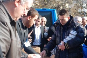 &Uuml;lk&uuml; Ocakları aşure dağıttı