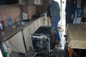Bulaşık makinesinden &ccedil;ıkan yangın korkuttu