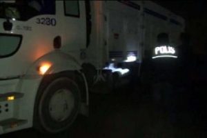 Ka&ccedil;ak sigara ve ka&ccedil;ak cep telefonu operasyonu