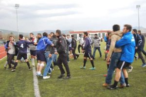 &Uuml;niversiteler arasında kavga &ccedil;ıktı