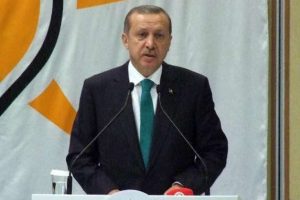 Başbakan'dan ''T&uuml;rk Bayrağı'' &ccedil;ıkışı