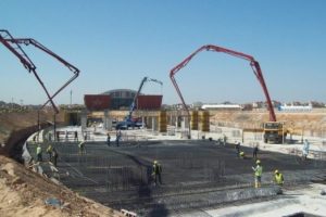 Muş'ta yapılan 7 milyonluk stadyumun yapımı durduruldu