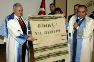 Bakan Yıldırım'a fahri doktora