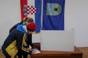Hırvatlardan eş cinsel evliliğe veto
