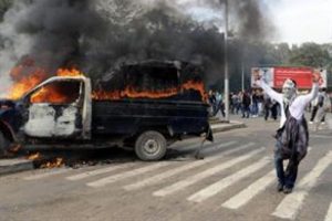 Mısır yine karıştı, Tahrir'de m&uuml;dahale