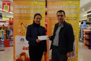 &Ouml;zhan Kart kazandırmaya devam ediyor