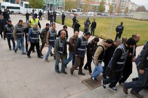 Ka&ccedil;ak akaryakıta b&uuml;y&uuml;k darbe