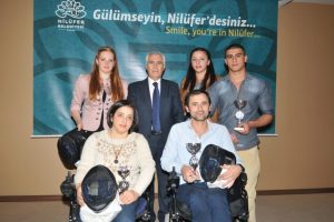 Engelli sporcular kupayı Bozbey'e getirdi
