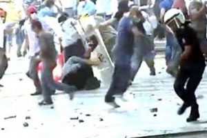Ethem Sarıs&uuml;l&uuml;k davasında mahkeme &ccedil;ekildi