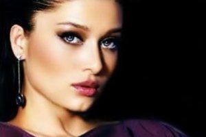 Nurg&uuml;l Yeşil&ccedil;ay'ın rol arkadaşları belli oldu..