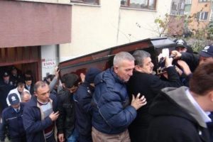 Gen&ccedil; polis evinde &ouml;l&uuml; bulundu
