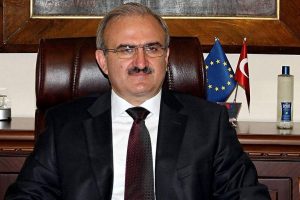 M&uuml;nir Karaloğlu: Engelliler &uuml;reten olmayı hedeflemelidir