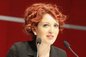 Nagehan Al&ccedil;ı'ya inceleme