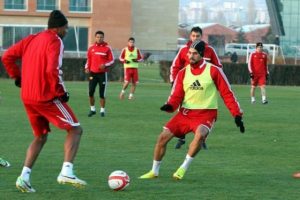 Kayserispor'da hedef &uuml;st tur