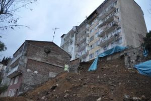 Bursa'da 5 bina yıkılma riski ile karşı karşıya