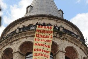 Galata Kulesi'nde sendikacı eylemi