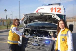 112 ambulasına kadın şof&ouml;rler