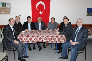 Aşure etkinliği siyasileri bir araya getirdi