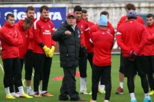Trabzonspor hava muhalefetine takıldı