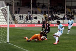 SB Elazığspor Bandırma'da turladı!