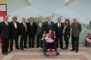 Din k&uuml;lt&uuml;r&uuml; &ouml;ğretmenlerinden "7 b&ouml;lgeye 7 ak&uuml;l&uuml; sandalye"