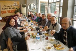 Mezunlar 45 yıl sonra hasret giderdi