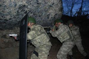 Mehmet&ccedil;ik nefes kesti