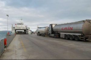Ulaşıma fırtına engeli