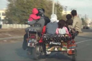 Bir motosiklette 10 kişi