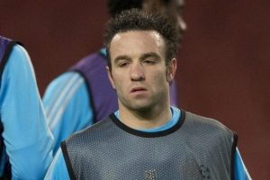 Valbuena en az 1 ay yok