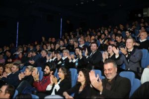 "D&uuml;ğ&uuml;n Dernek" filminin galası yapıldı