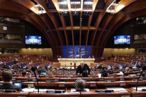 Kemer sıkma politikaları insan haklarına zarar veriyor