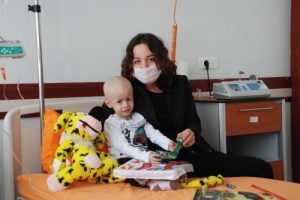 Minik Efe ilik nakli bekliyor