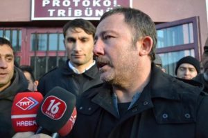"&Ouml;n&uuml;m&uuml;zdeki ma&ccedil;lara bakmak zorundayız"