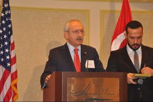 "B&uuml;t&uuml;n komşularımızla kavgalıyız"