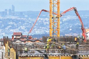 &Ccedil;amlıca camisi y&uuml;kseliyor