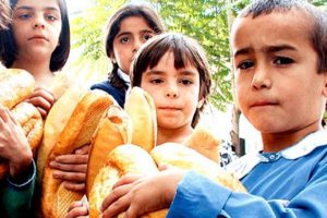 "Her g&uuml;n 900 milyon kişi a&ccedil; yatıyor"
