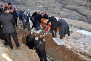 Bel&ccedil;ika'da &ouml;ld&uuml; Kato Dağı'nda toprağa verildi