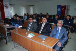"Zabıta belediyenin dışarı a&ccedil;ılan y&uuml;z&uuml;d&uuml;r"