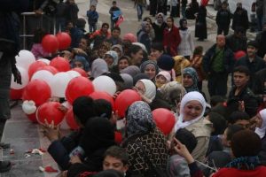 Cumhurbaşkanı G&uuml;l'e sevgi seli