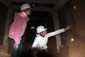 Kadın m&uuml;hendisler madene indi