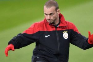 Sneijder, takımdan ayrı &ccedil;alıştı