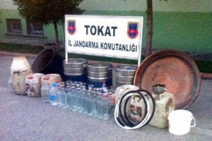 113 litre ka&ccedil;ak yakıt yakalandı