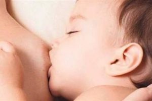 'Emziren anne parf&uuml;m s&uuml;rmesin'