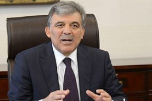 G&uuml;l'e sloganlı protesto