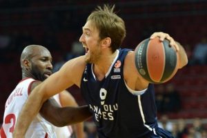 A. Efes'te hedef Top 16