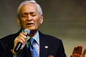Adnan Şenses hastaneye kaldırıldı